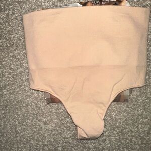 High-Waisted skims core control thong Shapewear